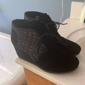 Tom’s wedge heel booties.